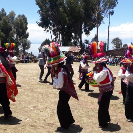 TOUR ISLAS UROS Y TAQUILE